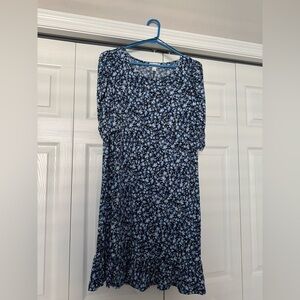 NWOT - CeCe Short Sleeve Flower Printed Blue Dress.